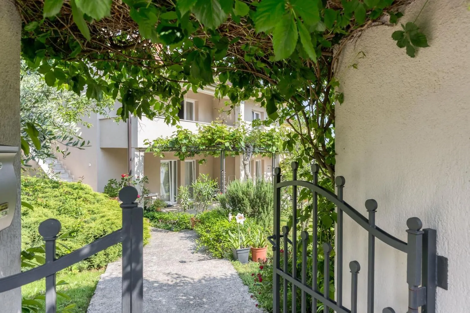 Apartments Beramska 波雷奇 招待所